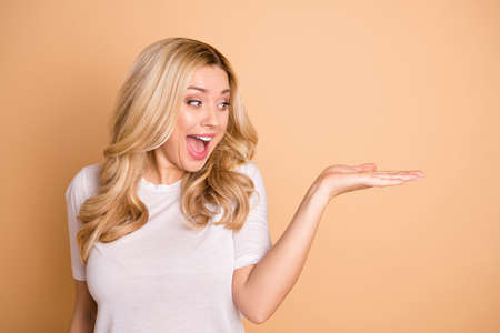 Close-up portrait of her she nice lovely charming cute attractive cheerful cheery wavy-haired lady...
