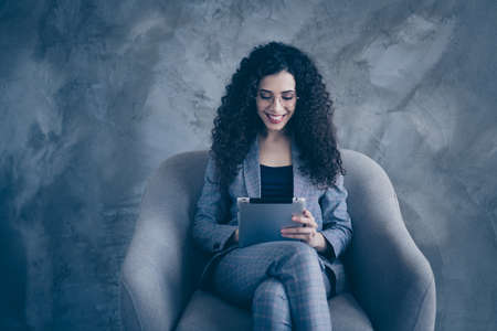 Portrait of her she nice-looking attractive charming lovely gorgeous classy cheerful focused...