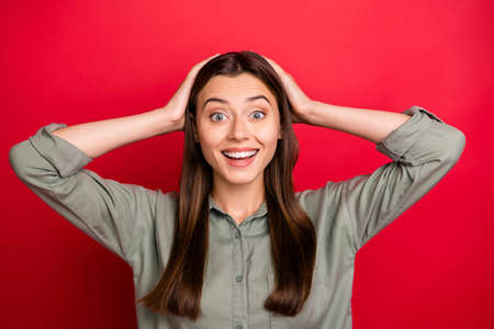 Close-up portrait of her she nice attractive winsome lovely cheerful cheery amazed straight-haired...