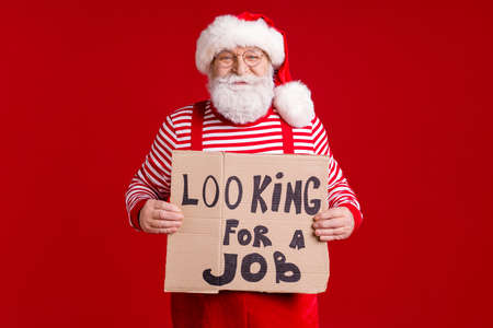 Photo of retired grandpa white beard hold card seek job changing profession start freelance wear...