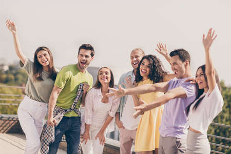 Photo of good fellows friends wear casual style outfit open mouth smile enjoying their meeting...