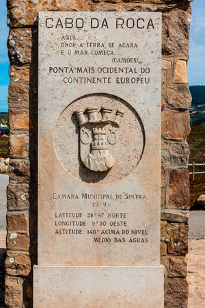 Monument in the Cabo da Roca, the western point of Europe - Portugal.のeditorial素材