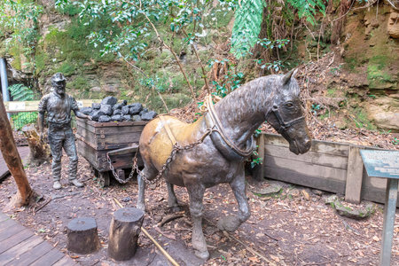 KATOOMBA, AUSTRALIA - April 4, 2019:  Bronze Mining Memorial Statue in the Blue Mountains National Park, New South Wales, Australia.のeditorial素材