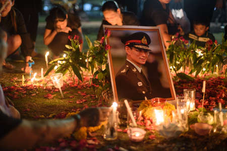 BANGKOK,THAILAND-DEC5,2016:The death of Thai beloved king rama9 on 13 October,2016 makes the people being in mourning.のeditorial素材