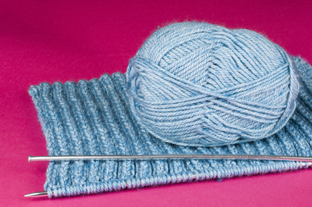 needle and wool
