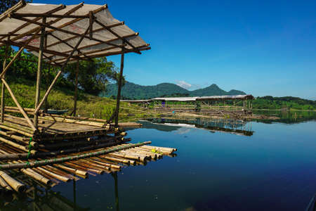 Purwakarta, West Java, Indonesia (03/30/2018) : A group of fishing rafts at the edge of Jatiluhur Damのeditorial素材