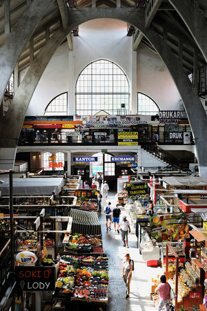Wroclaw, Poland 08/28/2020. Interior of the city market hall selling groceries and flowers from the beginning of the 20th century. Designed by German architect Richard Pluddemann and is famous for its innovative use of reinforced concrete.のeditorial素材