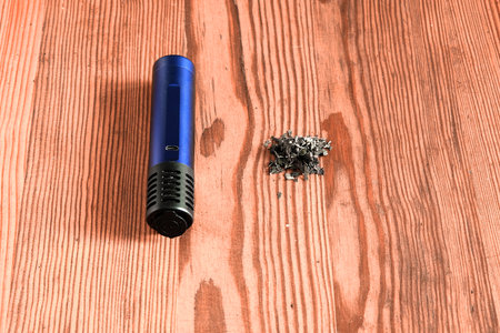 electronic dry herb vaporizer for smoking cbd and and thc