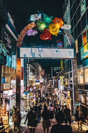 Tokyo, Japan, September 2017: Tokyo Takeshita shopping Street. Famous modern shopping district in the capital of Japanのeditorial素材