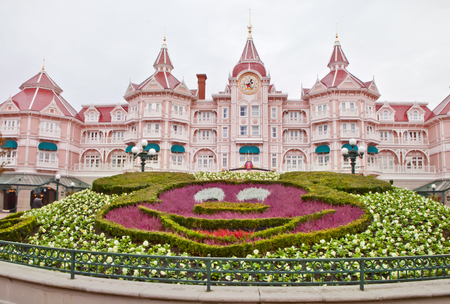 Fun Time   in  Disneylandのeditorial素材