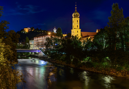 GRAZ, AUSTRIA - JULI 17, 2017: Mur river and Franciscan Church in Graz, Austria.のeditorial素材