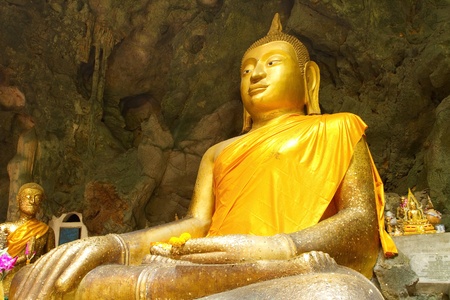 Golden Buddha Buddha head の写真素材