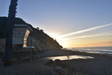 Lifeguard stand on the Arroyo Burro beach の写真素材