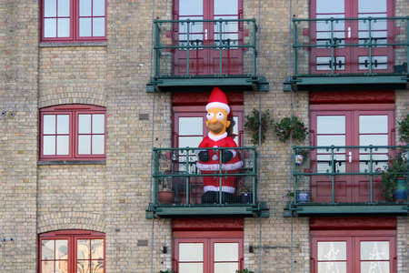 A big Santa Claus on the balcony in one of the house along the River Thames(London) - 18.12.2005のeditorial素材