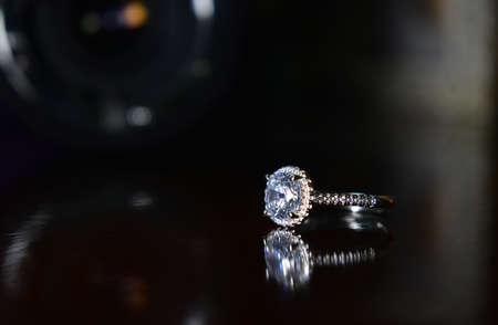 Wedding ring is
White gold and diamond ringの写真素材