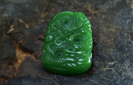 Real jade That is the original jade ball Green and rare, expensive