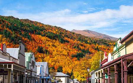Arrowtown in autumn with colorful trees in the beautiful day.のeditorial素材