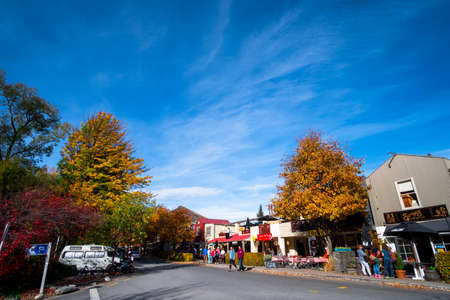 2018 April, 5 - Otago, New Zealand, Arrowtown in autumn with colorful trees.のeditorial素材