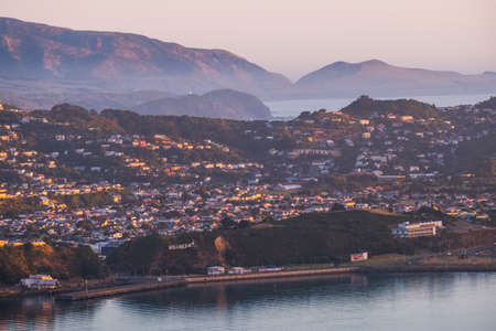 2018, JAN 1 - Wellington, New Zealand, The panorama landscape view of the building and scenery of the city at sunset.のeditorial素材