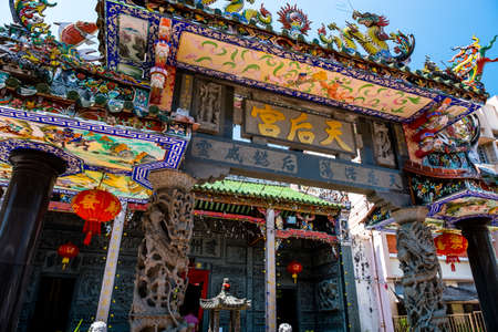 Penang, Malaysia - 2019, March 4th : The famous Teochew Chendul food stall and a lot of customer scene.のeditorial素材