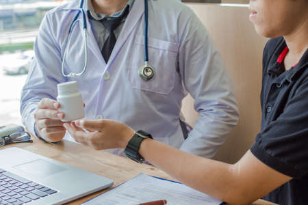 Male physician, breast cancer counselor, regular medication, healthy exercise,Medical, Healthy...