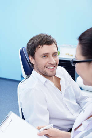 The patient on admission to the dental officeの写真素材