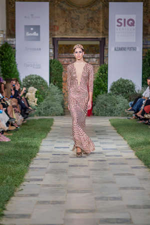 Sevilla, EspanÌa, 21 Mayo 2014, SIQ Hand Craft & Fashion, Desfile del disenÌador Alejandro Postigo en el SIQ HandCraft & Fashion en Sevilla celebrado en los Reales Alcazares de Sevilla, Seville, Spain, May 21, 2014, SIQ HandCraft & Fashion, Fashion Desiのeditorial素材