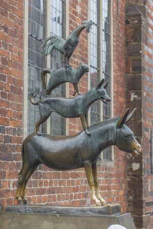 statue of stadtmusikanten in bremen, germanyのeditorial素材