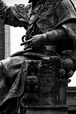 Sculpture bronze black and white