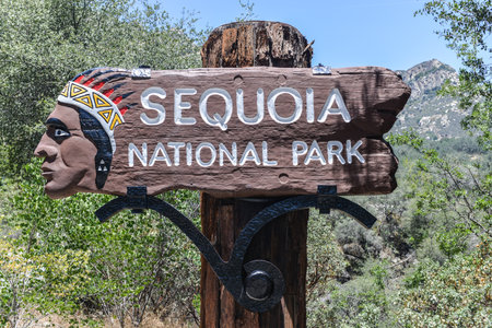 Sign to the entrance of Sequoia National Park, California.の写真素材