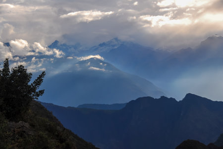 Machu Picchu, a Peruvian Historical Sanctuary in 1981 and a UNESCO World Heritage Site in 1983. One of the New Seven Wonders of the World. As viewed from the Sun Gate.のeditorial素材