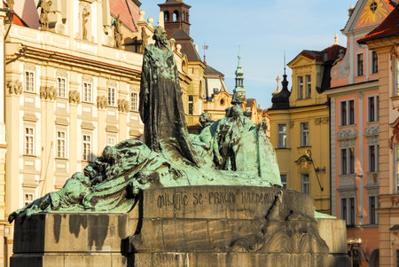 Old Town Square (Staromestske namesti), Jan Hus monument in Prague, Czech Republicのeditorial素材