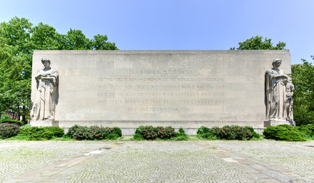 Brooklyn War Memorial in Brooklyn's Cadman Plaza is dedicated to the more than 300,000 "heroic men and women of the borough of Brooklyn" who served in World War II.のeditorial素材