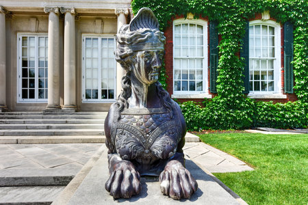 Half woman-half lion statue in a Long Island Gold Coast Mansion at Old Westbury Gardens.のeditorial素材