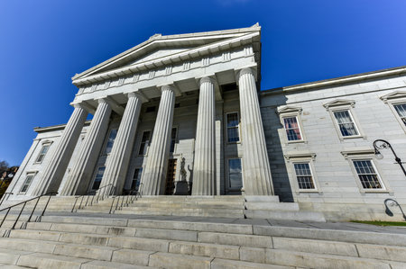 The State Capitol Building in Montpelier Vermont, USA. The current Greek Revival structure is the third building on the same site to be used as the State House. It was occupied in 1859.のeditorial素材
