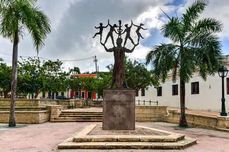 Monument to Eugenio Maria de Hostos, known as "The Great Citizen of the Americas", was a Puerto Rican educator, philosopher, intellectual, lawyer, sociologist, and Puerto Rican independence advocate.のeditorial素材
