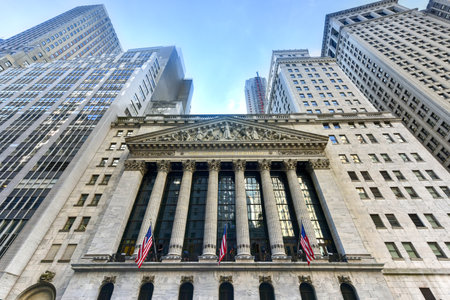 New York City - June 29, 2016: The historic New York Stock Exchange on Wall Street, one of the largest stock exchanges in the world.のeditorial素材