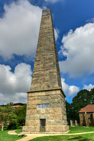 The Groton Monument, also called the Fort Griswold Monument, is a granite monument in Groton, Connecticut dedicated to the defenders who fell during the Battle of Groton Heights on September 6, 1781.のeditorial素材