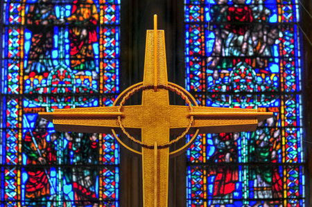 Cross over the altar of the Riverside Church in the City of New York. It is famous for its large size and elaborate Neo-Gothic architecture.のeditorial素材