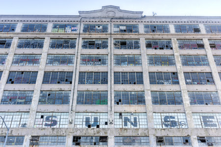 Industry City (formerly Bush Terminal) is a historic intermodal shipping, warehousing, and manufacturing complex on the waterfront in the Sunset Park neighborhood of Brooklyn, New York City.の写真素材