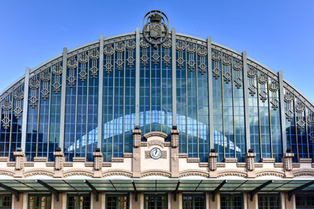 Estacion de Francia is a major railway station in the city of Barcelona. The Estacio de Franca is the second busiest railway station of the city.のeditorial素材