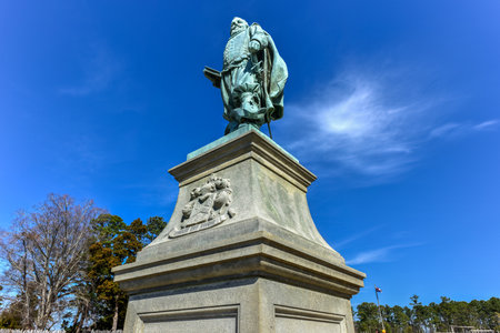 Statue by William Couper in 1909 of Captain John Smith located at James Fort, Jamestown Island.のeditorial素材