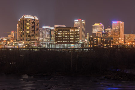 Richmond, Virginia - Feb 19, 2017: Panoramic skyline view of Richmond, Virginia at night.のeditorial素材