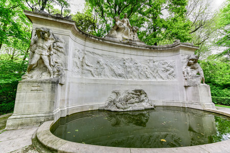 Monument to the Fallen of the Belgian Colonial Effort in Parc du Cinquantenaire in Brussels, Belgiumの写真素材