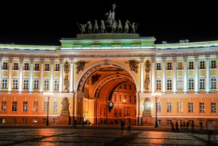 Palace Square, Alexander Column and the General Staff Building in Saint Petersburg, Russiaのeditorial素材