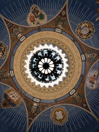 New York City - Dec 14, 2017: Dome of the Thurgood Marshall United States Courthouse Classical Revival courthouse in lower Manhattan in New York City.のeditorial素材