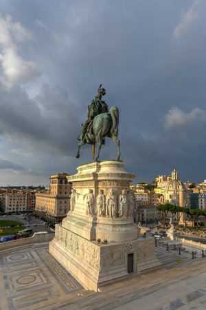 Altar of the Fatherland also known as the National Monument to Victor Emmanuel II in Rome, Italy.のeditorial素材