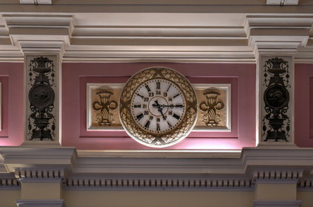 Vancouver, BC - Sept 30, 2018: Main transit terminus in downtown Waterfront Station, built in 1914 by Canadian Pacific Railway. Building is designed in neoclassical style with symmetrical brick facadeのeditorial素材