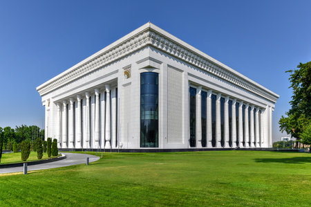 The Palace of International Forums 'Uzbekistan' on Amir Temur Square in Tashkentのeditorial素材