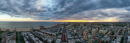 Subway tracks along southern Brooklyn, serving Coney Island, Brighton Beach, Ocean Parkway and Sheepshead Bay.のeditorial素材
